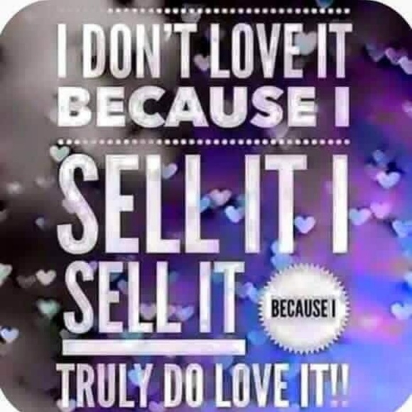 Meet your Posher, Beth, The BUNDLE QUEEN & Direct Selling Nana - Picture 8 of 8